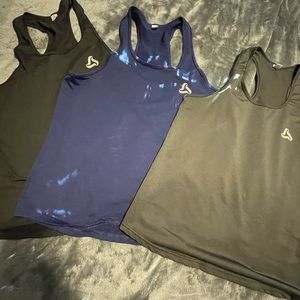 Gym tanks set of 3